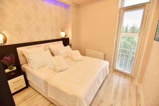 Отель Hotel Vere Tower Тбилиси Улучшенный двухместный номер с 1 кроватью-1