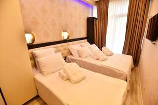 Отель Hotel Vere Tower Тбилиси Стандартный трехместный номер-5