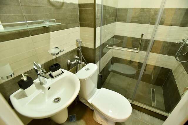 Отель Hotel Vere Tower Тбилиси-17
